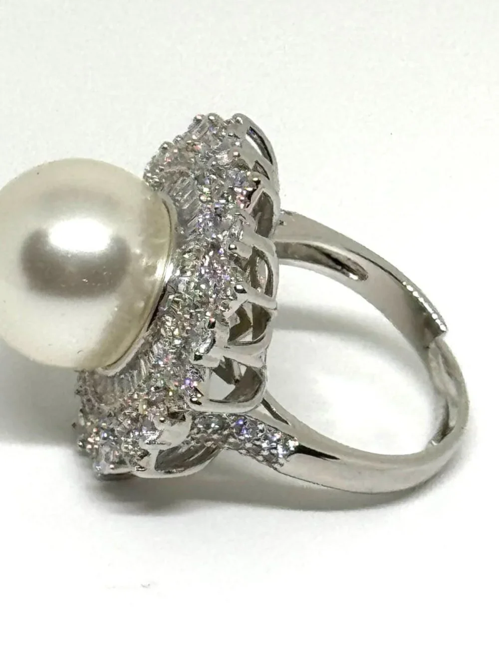 High quality fashion ring, silver plate, lots of CZs, imitation pearl adjustable